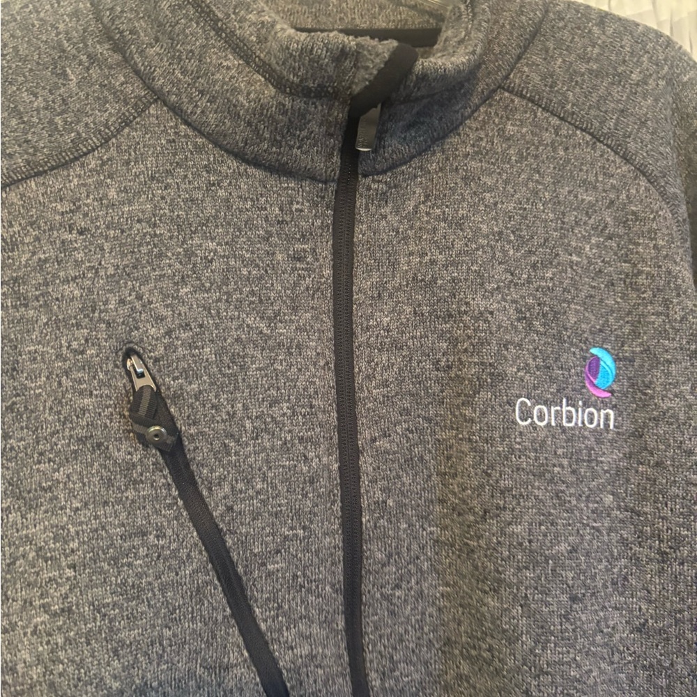 Corbion Men's Gray zip pullover sweater type Jacket like new XL